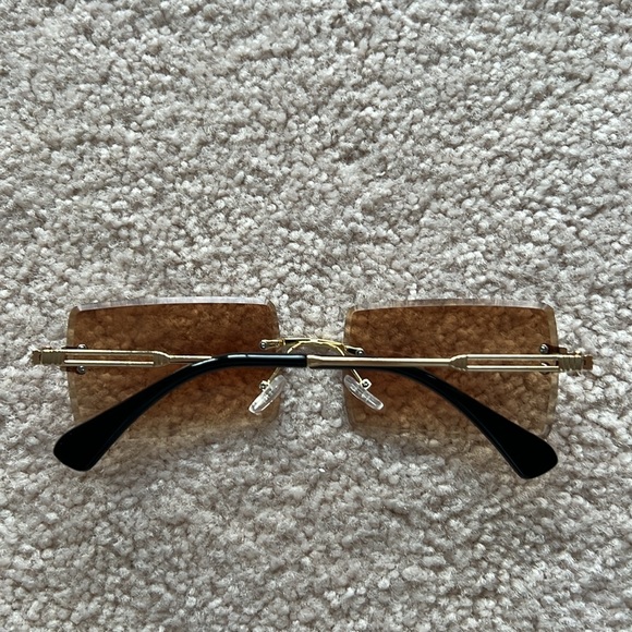 Rimless Rectangular Sunglasses - Picture 3 of 7